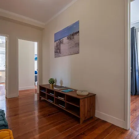 Gloria's Terrace By Lovelystay * Lisbona