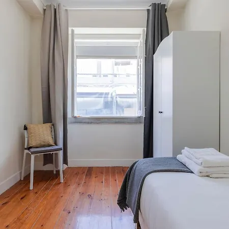 Gloria's Terrace By Lovelystay * Lisbona