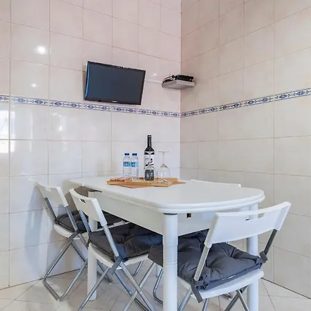 Gloria's Terrace By Lovelystay شقة Lisboa