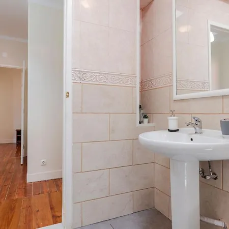 Gloria's Terrace By Lovelystay Appartamento Lisbona