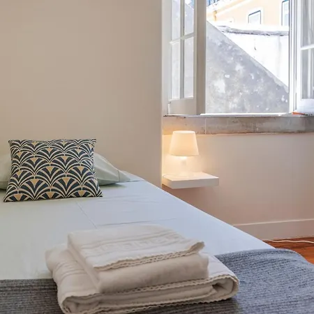 Glória´s Terrace By Lovelystay * Lisboa