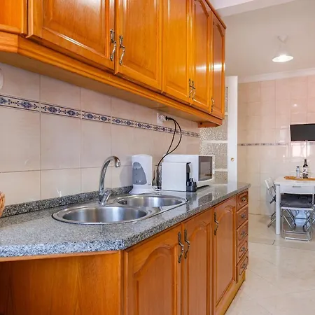 Apartment Gloria's Terrace By Lovelystay